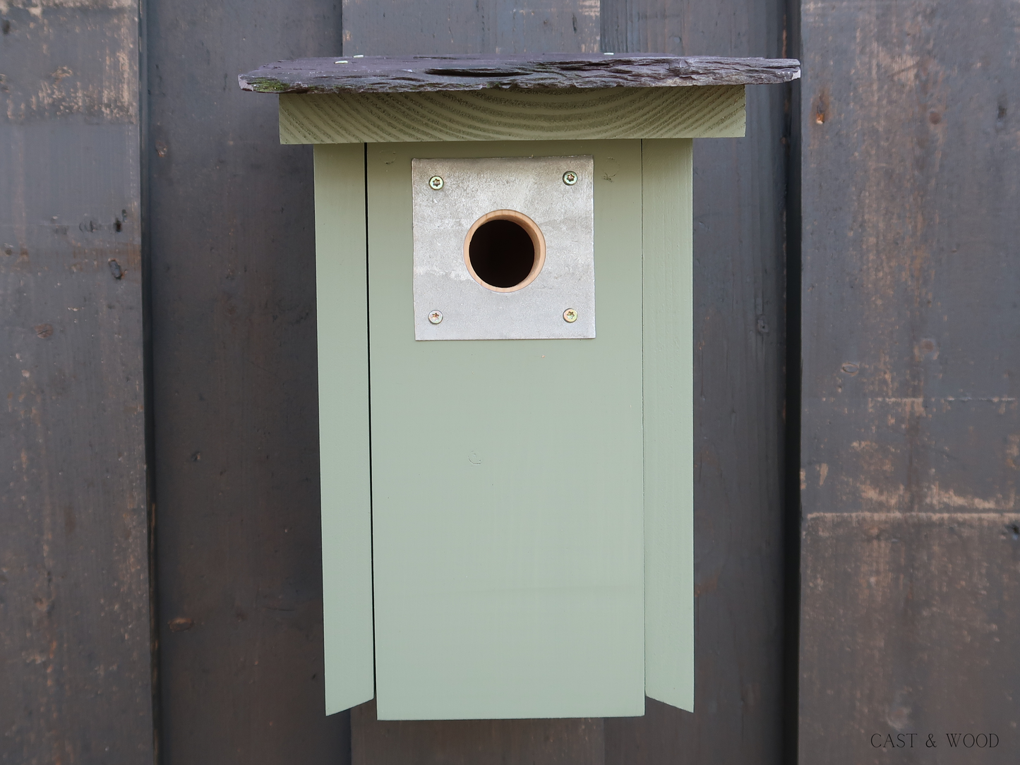 Luxury Penthouse Bird Box - Green Cast & Wood