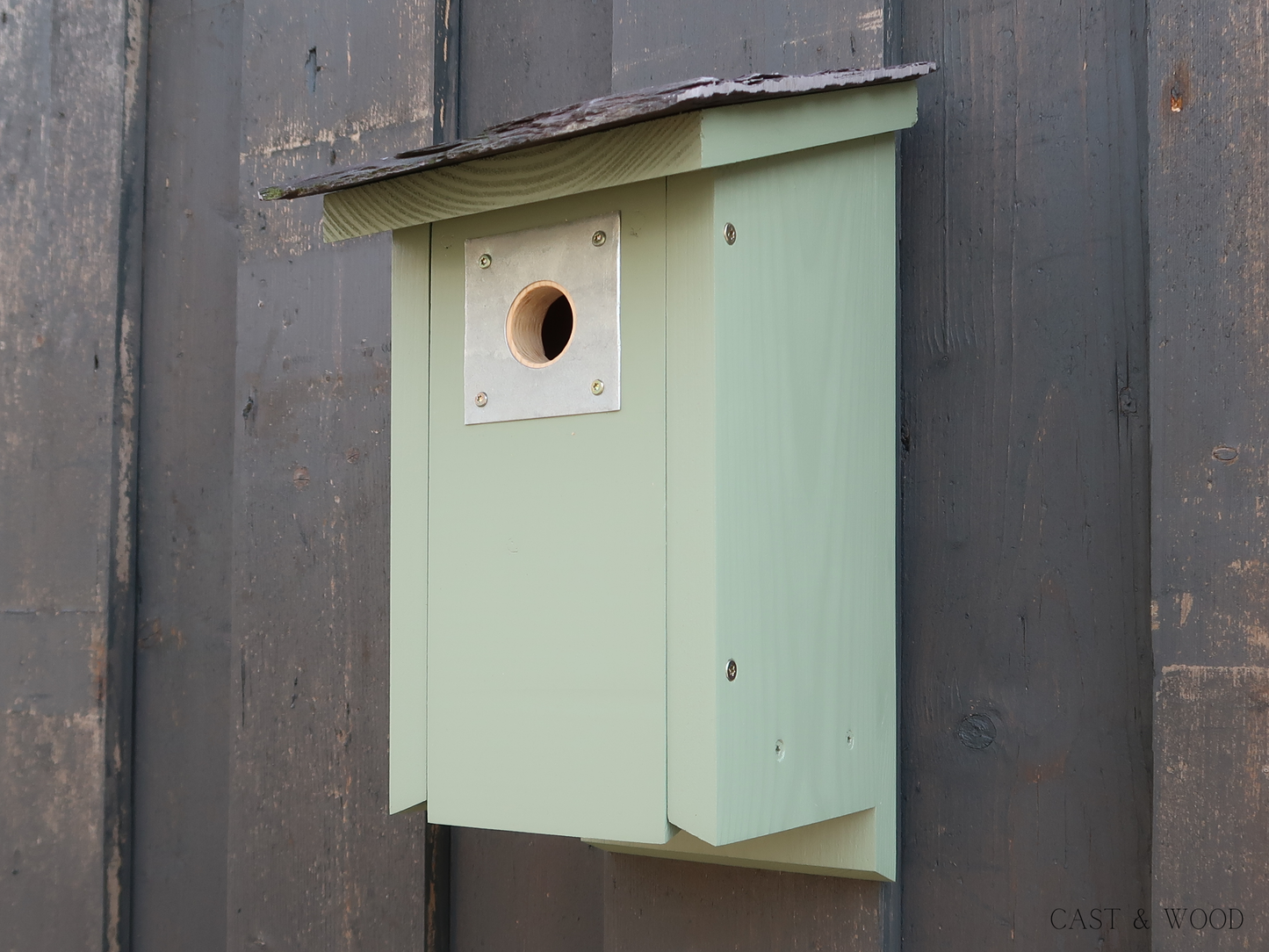 Luxury Penthouse Bird Box - Green Cast & Wood