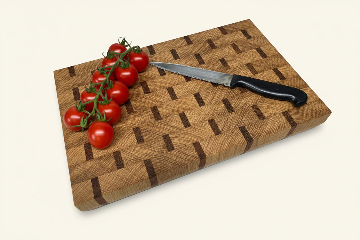 Cast and Wood handmade small cutting board - Oak and Sapele end grain - Gin & Tonic chopping board