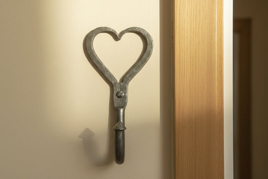 Heart Shaped Coat Hook freeshipping - Cast & Wood