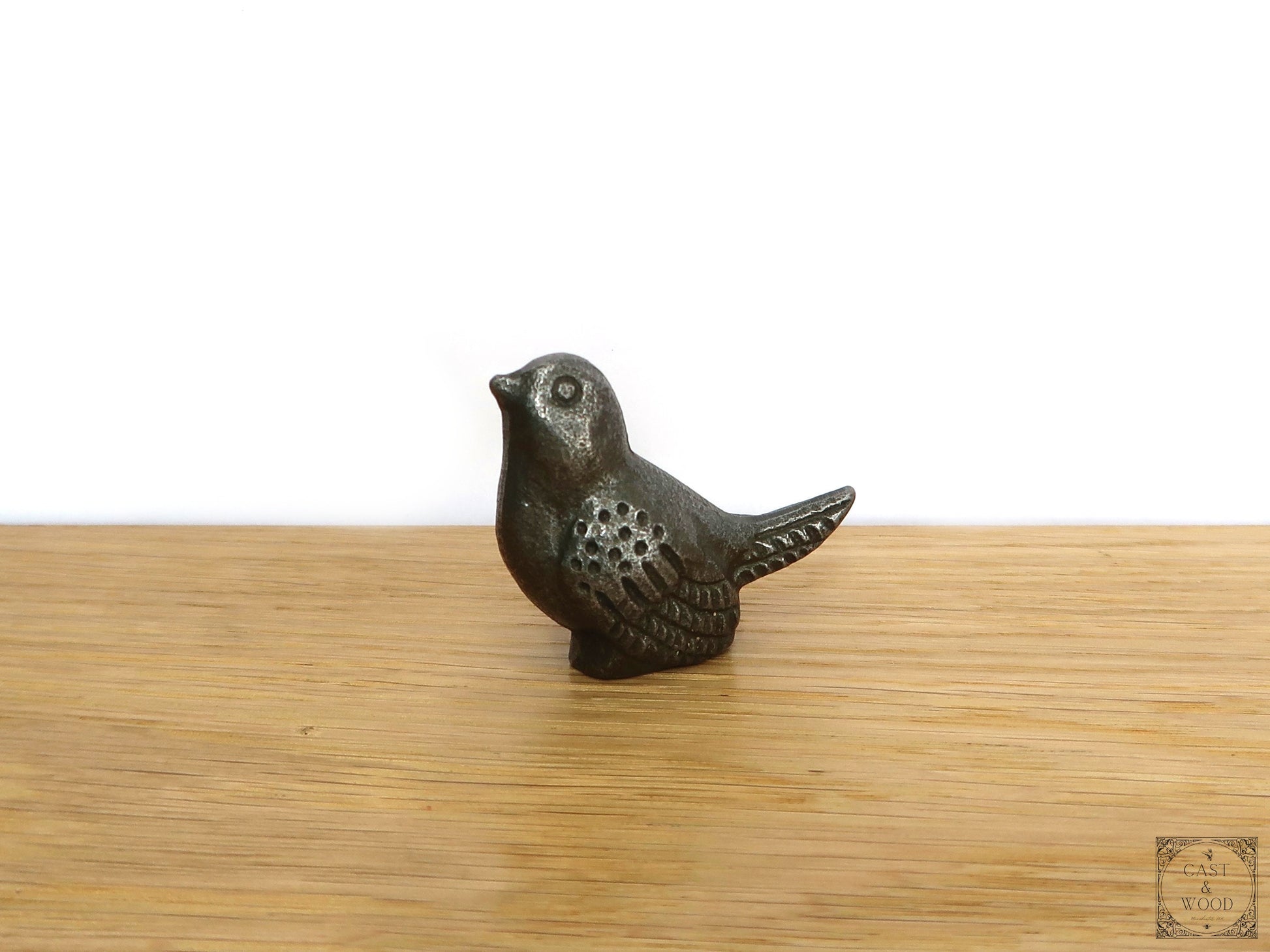 Ornamental Small Wren Bird - 50mm / 2" freeshipping - Cast & Wood