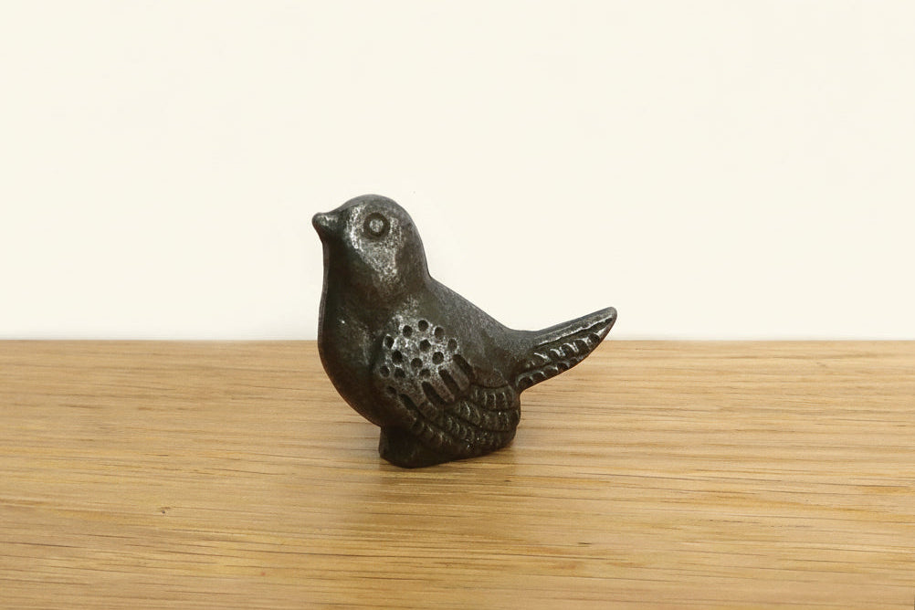 Ornamental Small Wren Bird - 50mm / 2" freeshipping - Cast & Wood